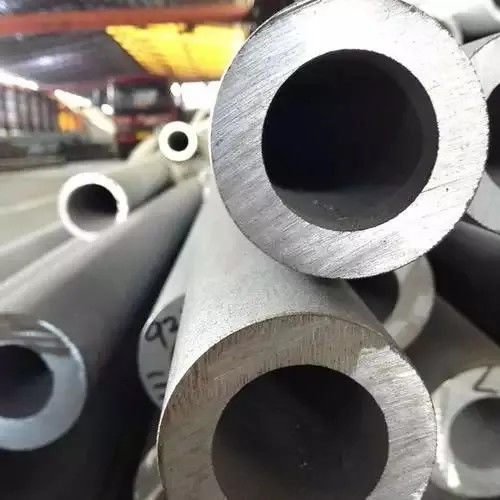 Gr 6 Astm A335 P11 Pipe en acier allié Matériau 15CrMoG Pipe en alliage Sch40